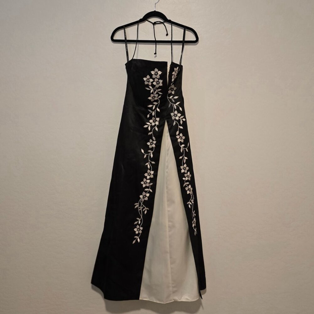 Morgan and Co Black Floral Embroidered Strapless Gown, Size 5/6